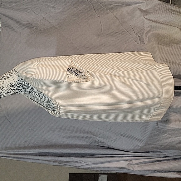 CHICO'S Women's Ruched Round Collared Striped Gold Flecked Beige/White 16 - Picture 4 of 6